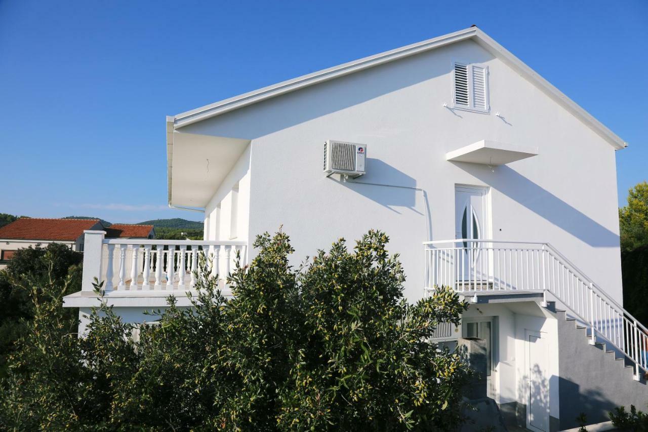 Apartments Tonia Br. 1 Завалатица Экстерьер фото