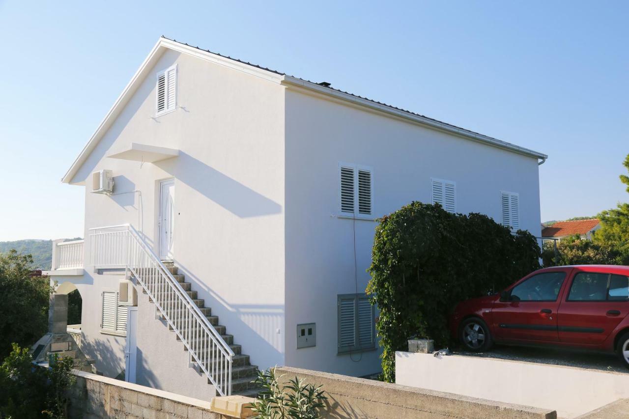 Apartments Tonia Br. 1 Завалатица Экстерьер фото